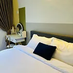 Cozy Retreat In Tiara Lakeview Ipoh By Iconique