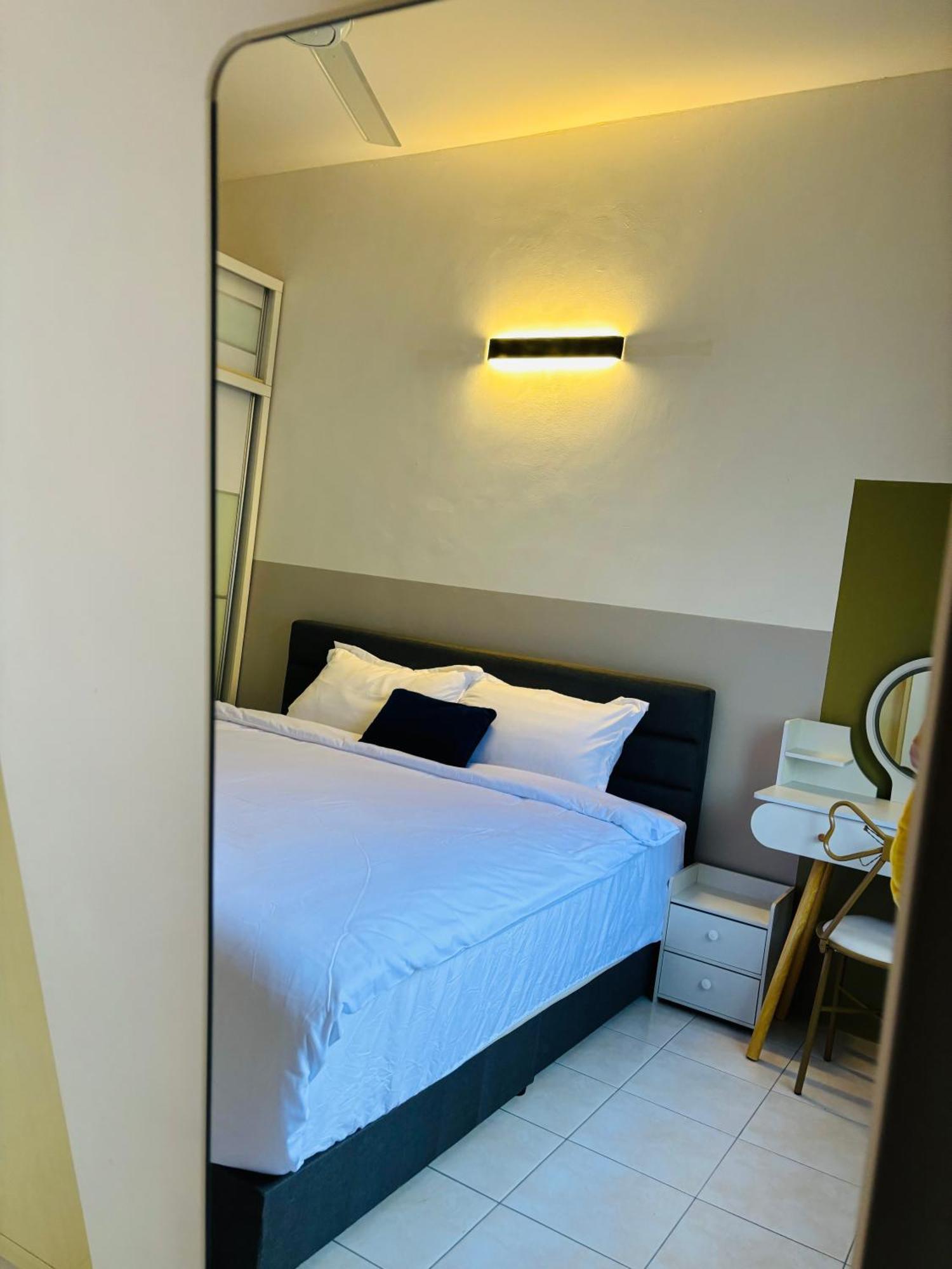 Cozy Retreat In Tiara Lakeview By Iconique Ipoh
